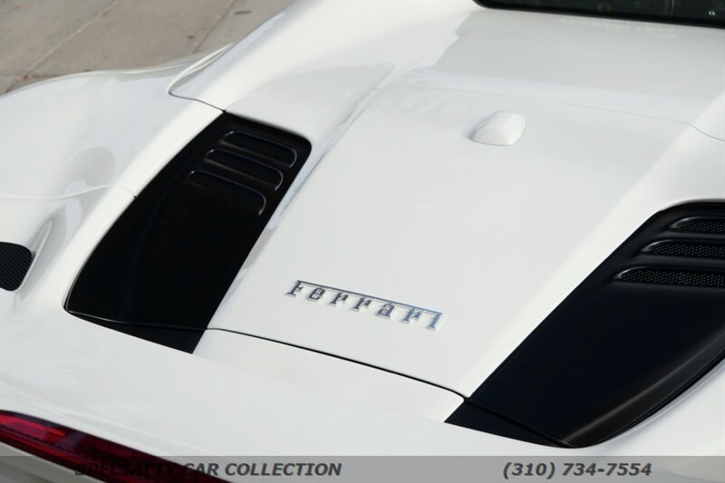 2021 Ferrari F8 Spider   - Photo 21 - West Hollywood, CA 90069