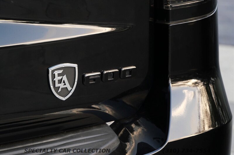 2023 Cadillac Escalade ESV Sport   - Photo 11 - West Hollywood, CA 90069