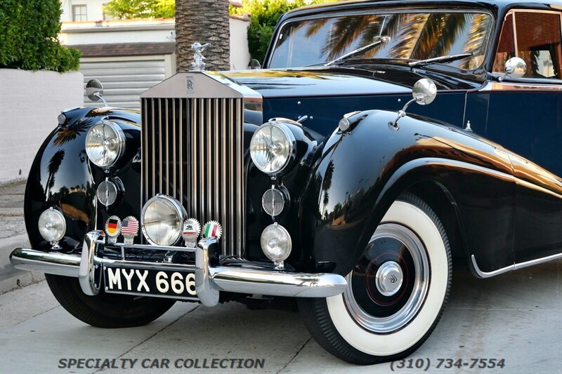 1952 Rolls-Royce Silver Wraith   - Photo 2 - West Hollywood, CA 90069