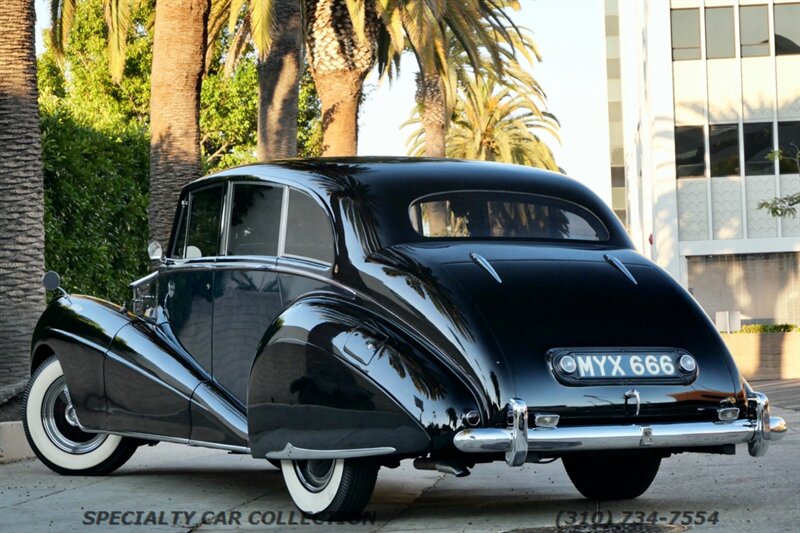 1952 Rolls-Royce Silver Wraith   - Photo 11 - West Hollywood, CA 90069