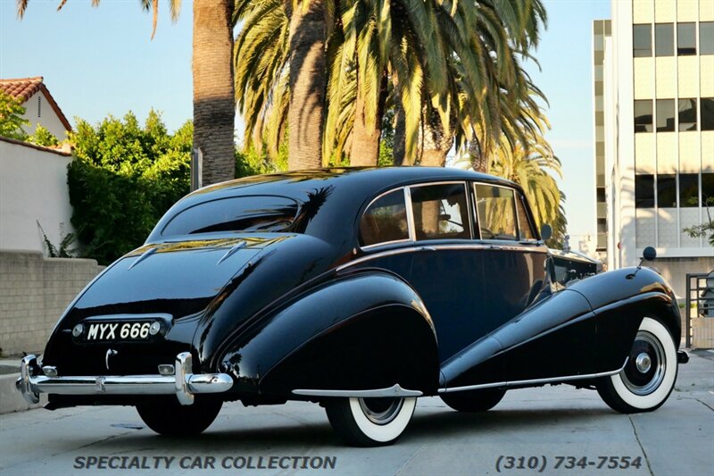 1952 Rolls-Royce Silver Wraith   - Photo 8 - West Hollywood, CA 90069