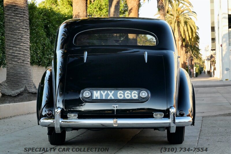 1952 Rolls-Royce Silver Wraith   - Photo 10 - West Hollywood, CA 90069