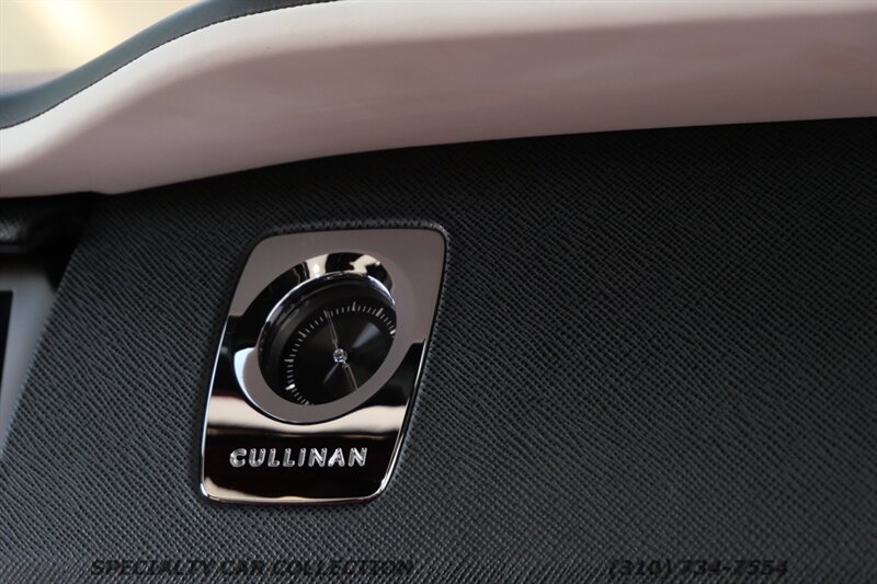 2019 Rolls-Royce Cullinan   - Photo 25 - West Hollywood, CA 90069