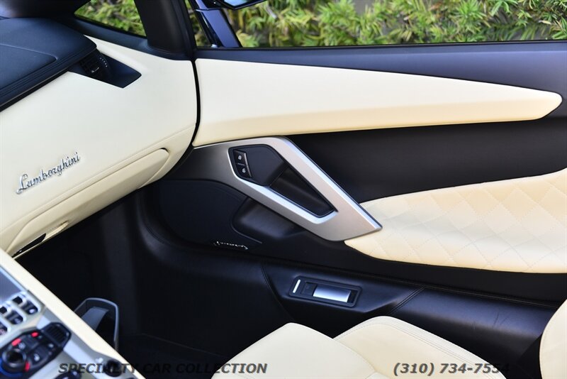 2015 Lamborghini Aventador LP 700-4   - Photo 33 - West Hollywood, CA 90069