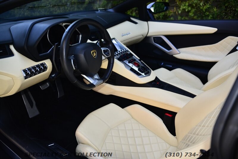 2015 Lamborghini Aventador LP 700-4   - Photo 27 - West Hollywood, CA 90069