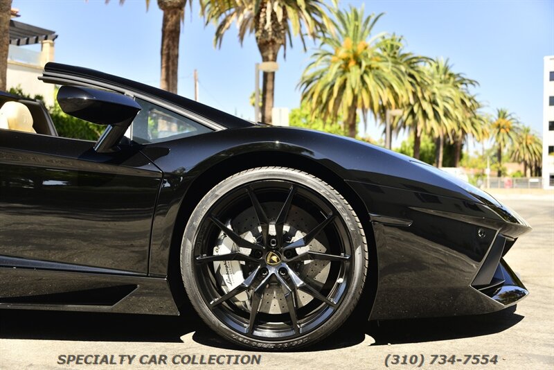 2015 Lamborghini Aventador LP 700-4   - Photo 11 - West Hollywood, CA 90069