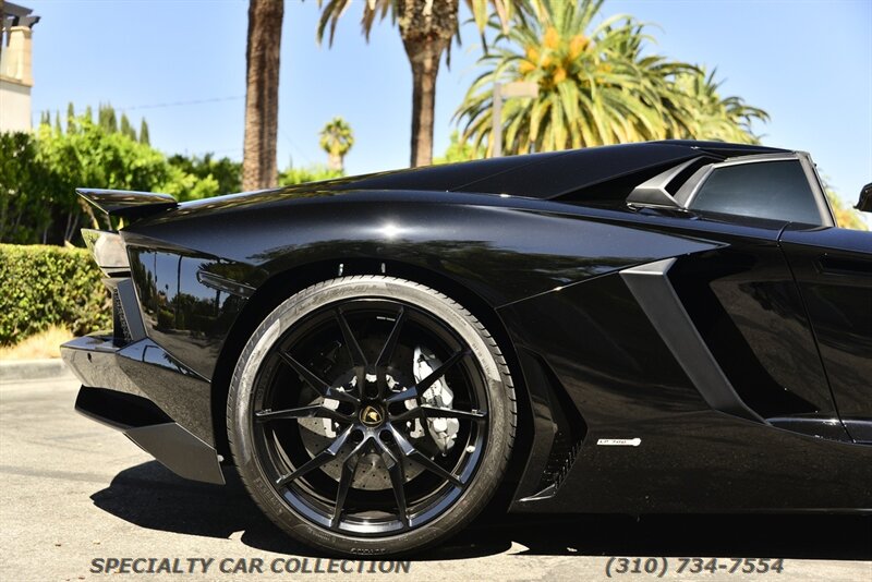 2015 Lamborghini Aventador LP 700-4   - Photo 10 - West Hollywood, CA 90069