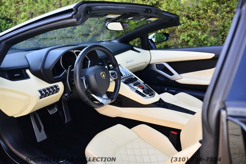 2015 Lamborghini Aventador LP 700-4   - Photo 28 - West Hollywood, CA 90069