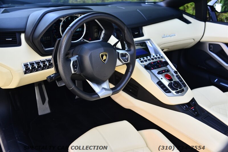 2015 Lamborghini Aventador LP 700-4   - Photo 29 - West Hollywood, CA 90069