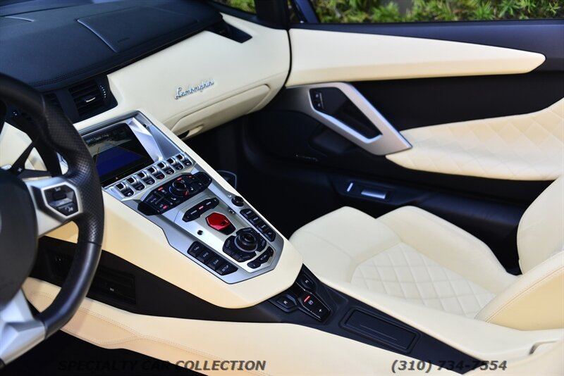 2015 Lamborghini Aventador LP 700-4   - Photo 30 - West Hollywood, CA 90069