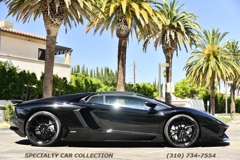 2015 Lamborghini Aventador LP 700-4   - Photo 8 - West Hollywood, CA 90069