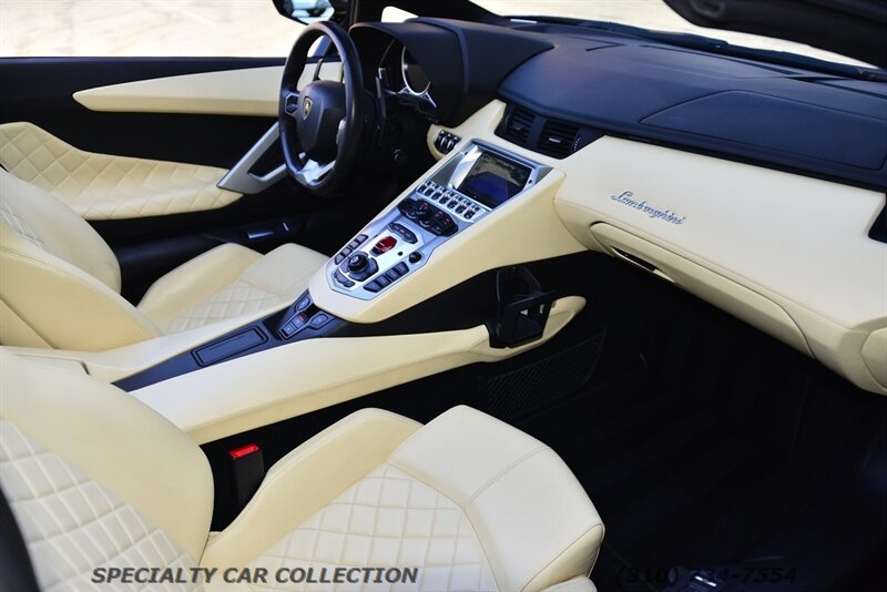 2015 Lamborghini Aventador LP 700-4   - Photo 32 - West Hollywood, CA 90069