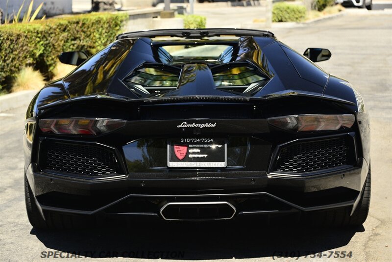 2015 Lamborghini Aventador LP 700-4 photo