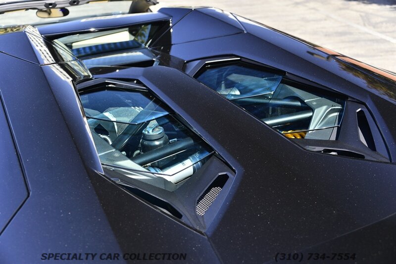 2015 Lamborghini Aventador LP 700-4   - Photo 22 - West Hollywood, CA 90069
