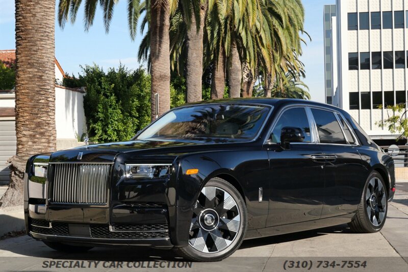 2023 Rolls-Royce Phantom   - Photo 2 - West Hollywood, CA 90069
