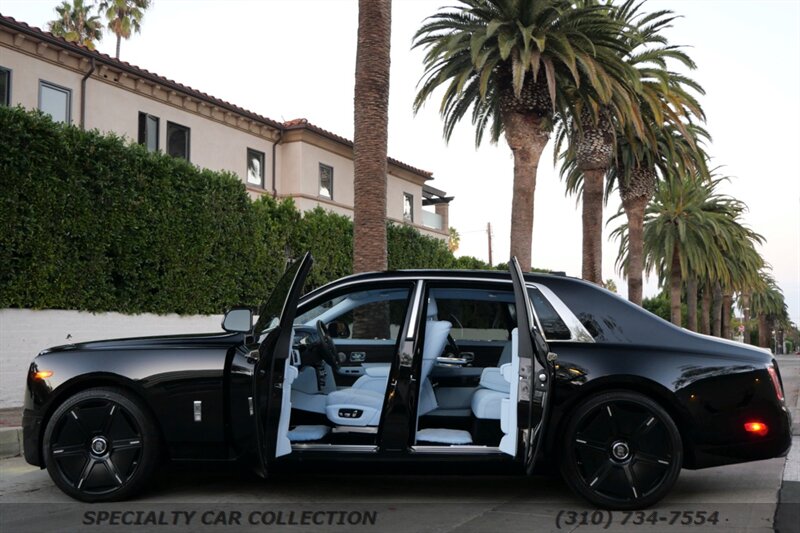 2023 Rolls-Royce Phantom   - Photo 35 - West Hollywood, CA 90069