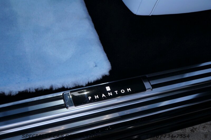 2023 Rolls-Royce Phantom   - Photo 46 - West Hollywood, CA 90069
