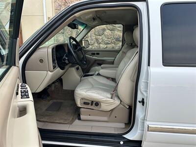 2002 GMC Yukon XL 2500 SLT 8.1L Vortec LIFTED LOW MILES - Photo 9 - Sacramento, CA 95826