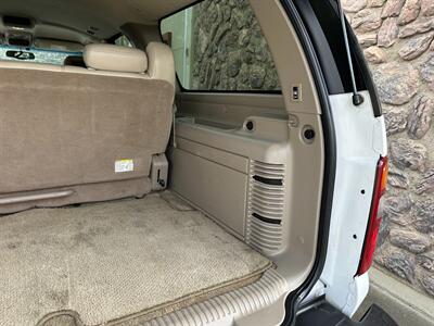 2002 GMC Yukon XL 2500 SLT 8.1L Vortec LIFTED LOW MILES - Photo 39 - Sacramento, CA 95826