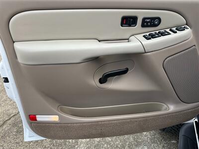 2002 GMC Yukon XL 2500 SLT 8.1L Vortec LIFTED LOW MILES - Photo 11 - Sacramento, CA 95826