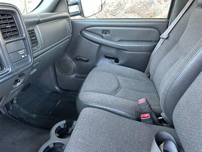2004 Chevrolet Silverado 2500 HD V8 6.0L UTILITY BODY 2WD Regular Cab   - Photo 17 - Sacramento, CA 95826