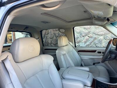 2002 Cadillac Escalade EXT V8 6.0L Vortec AWD Low Miles ONE OWNER - Photo 48 - Sacramento, CA 95826