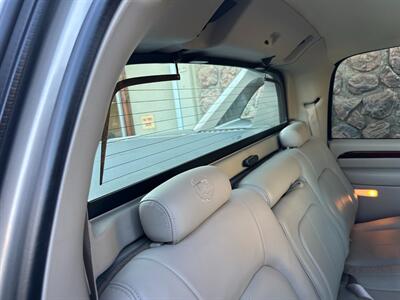 2002 Cadillac Escalade EXT V8 6.0L Vortec AWD Low Miles ONE OWNER - Photo 50 - Sacramento, CA 95826