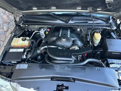 2002 Cadillac Escalade EXT V8 6.0L Vortec AWD Low Miles ONE OWNER - Photo 53 - Sacramento, CA 95826