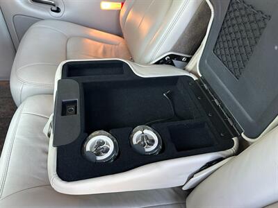 2002 Cadillac Escalade EXT V8 6.0L Vortec AWD Low Miles ONE OWNER - Photo 38 - Sacramento, CA 95826