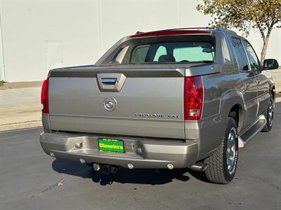 2002 Cadillac Escalade EXT V8 6.0L Vortec AWD Low Miles ONE OWNER - Photo 15 - Sacramento, CA 95826