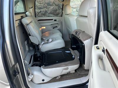 2002 Cadillac Escalade EXT V8 6.0L Vortec AWD Low Miles ONE OWNER - Photo 52 - Sacramento, CA 95826
