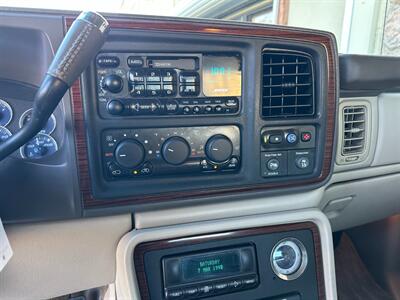 2002 Cadillac Escalade EXT V8 6.0L Vortec AWD Low Miles ONE OWNER - Photo 28 - Sacramento, CA 95826