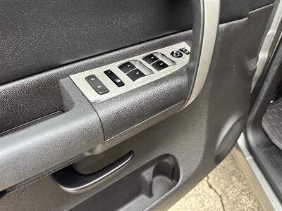 2007 GMC Sierra 2500 Diesel 4x4 6.6L Duramax Turbo Diesel Allison 1000 Crew Cab Short Bed - Photo 14 - Sacramento, CA 95826