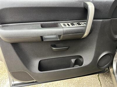 2007 GMC Sierra 2500 Diesel 4x4 6.6L Duramax Turbo Diesel Allison 1000 Crew Cab Short Bed - Photo 13 - Sacramento, CA 95826