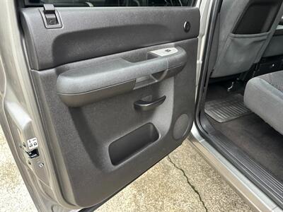 2007 GMC Sierra 2500 Diesel 4x4 6.6L Duramax Turbo Diesel Allison 1000 Crew Cab Short Bed - Photo 23 - Sacramento, CA 95826