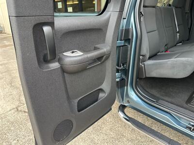 2007 Chevrolet Silverado 2500 Diesel 4x4 6.6L Duramax Turbo Diesel Ext Cab Long Bed Allison 1000 LOW MILES - Photo 31 - Sacramento, CA 95826