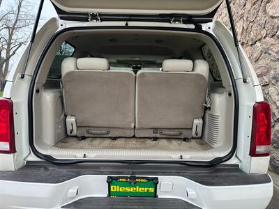 2005 Cadillac Escalade AWD 6.0L LOW MILES - Photo 37 - Sacramento, CA 95826