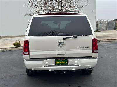 2005 Cadillac Escalade AWD 6.0L LOW MILES - Photo 10 - Sacramento, CA 95826