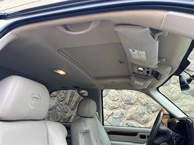 2005 Cadillac Escalade AWD 6.0L LOW MILES - Photo 45 - Sacramento, CA 95826