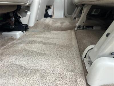 2005 Cadillac Escalade AWD 6.0L LOW MILES - Photo 32 - Sacramento, CA 95826