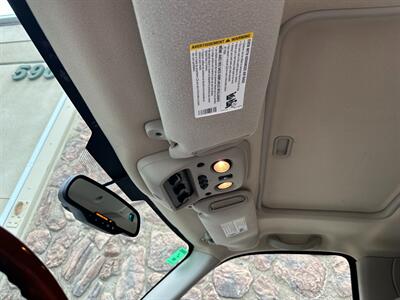 2005 Cadillac Escalade AWD 6.0L LOW MILES - Photo 20 - Sacramento, CA 95826