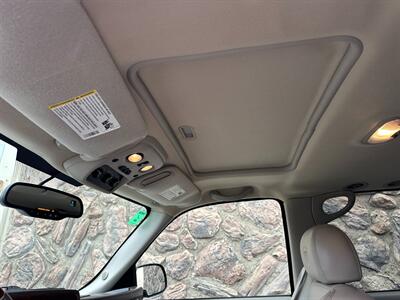 2005 Cadillac Escalade AWD 6.0L LOW MILES - Photo 19 - Sacramento, CA 95826