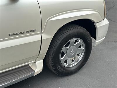 2005 Cadillac Escalade AWD 6.0L LOW MILES - Photo 64 - Sacramento, CA 95826