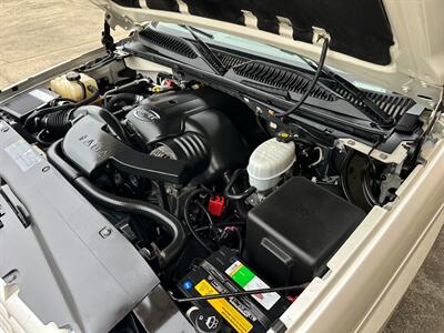 2005 Cadillac Escalade AWD 6.0L LOW MILES - Photo 59 - Sacramento, CA 95826