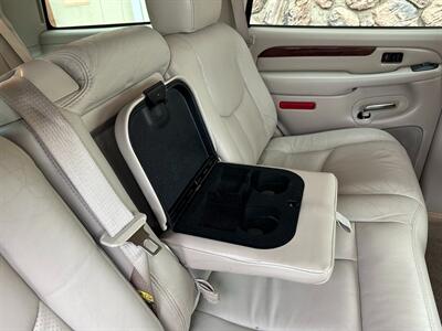 2005 Cadillac Escalade AWD 6.0L LOW MILES - Photo 54 - Sacramento, CA 95826