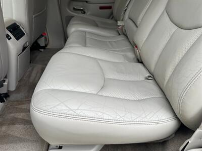 2005 Cadillac Escalade AWD 6.0L LOW MILES - Photo 30 - Sacramento, CA 95826