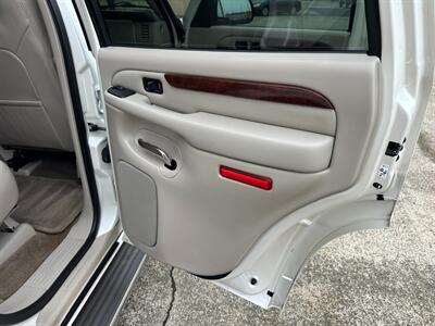 2005 Cadillac Escalade AWD 6.0L LOW MILES - Photo 49 - Sacramento, CA 95826