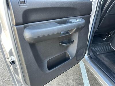 2007 Chevrolet Silverado 1500 Vortecmax 6.0L 4X4 LT Crew Cab Short Bed LOW MILES - Photo 25 - Sacramento, CA 95826