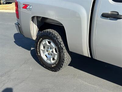 2007 Chevrolet Silverado 1500 Vortecmax 6.0L 4X4 LT Crew Cab Short Bed LOW MILES - Photo 41 - Sacramento, CA 95826
