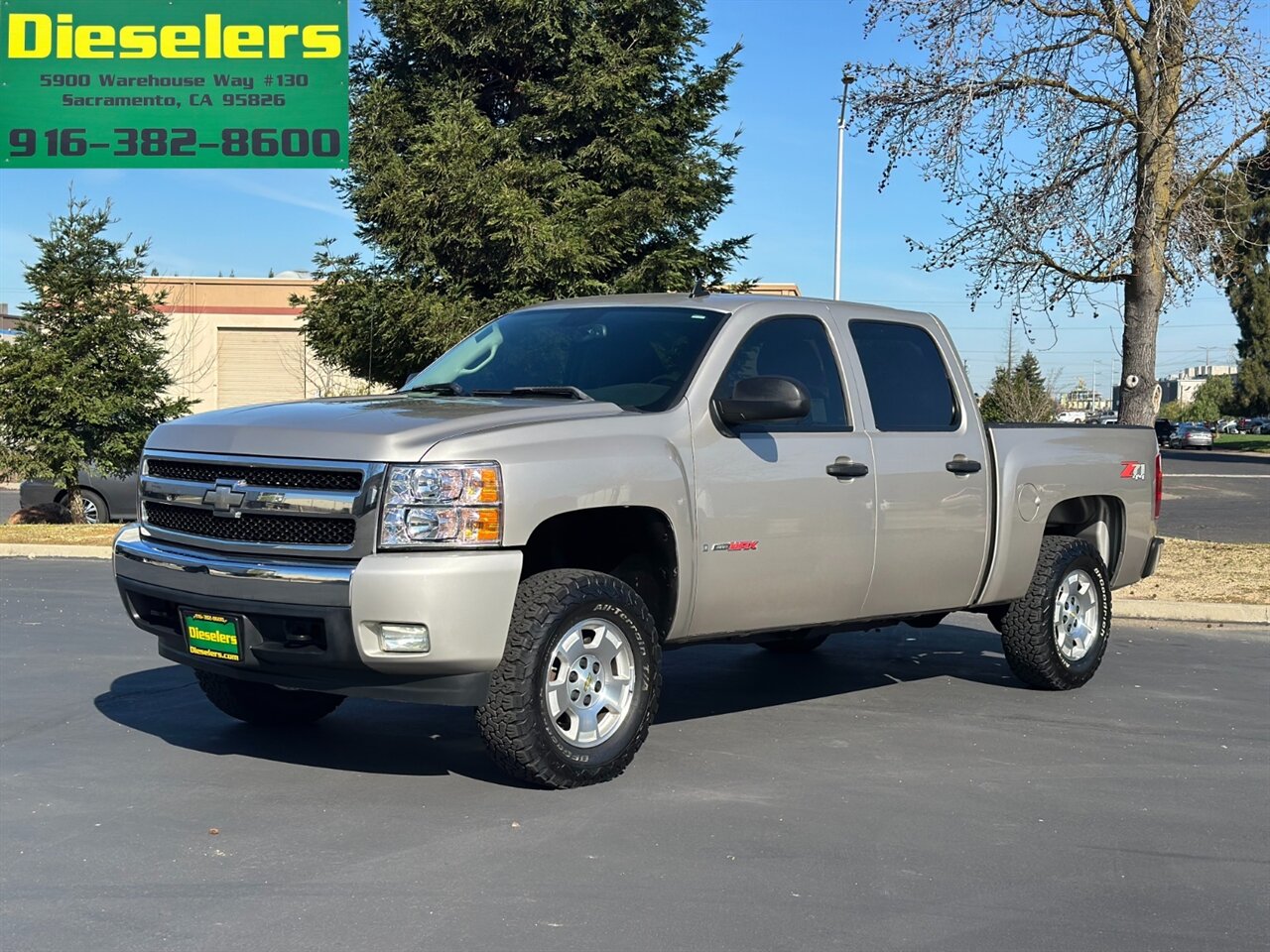 2007 Chevrolet Silverado 1500 Vortecmax 6.0L 4X4 LT Crew Cab Short Bed  LOW MILES - Photo 1 - Sacramento, CA 95826